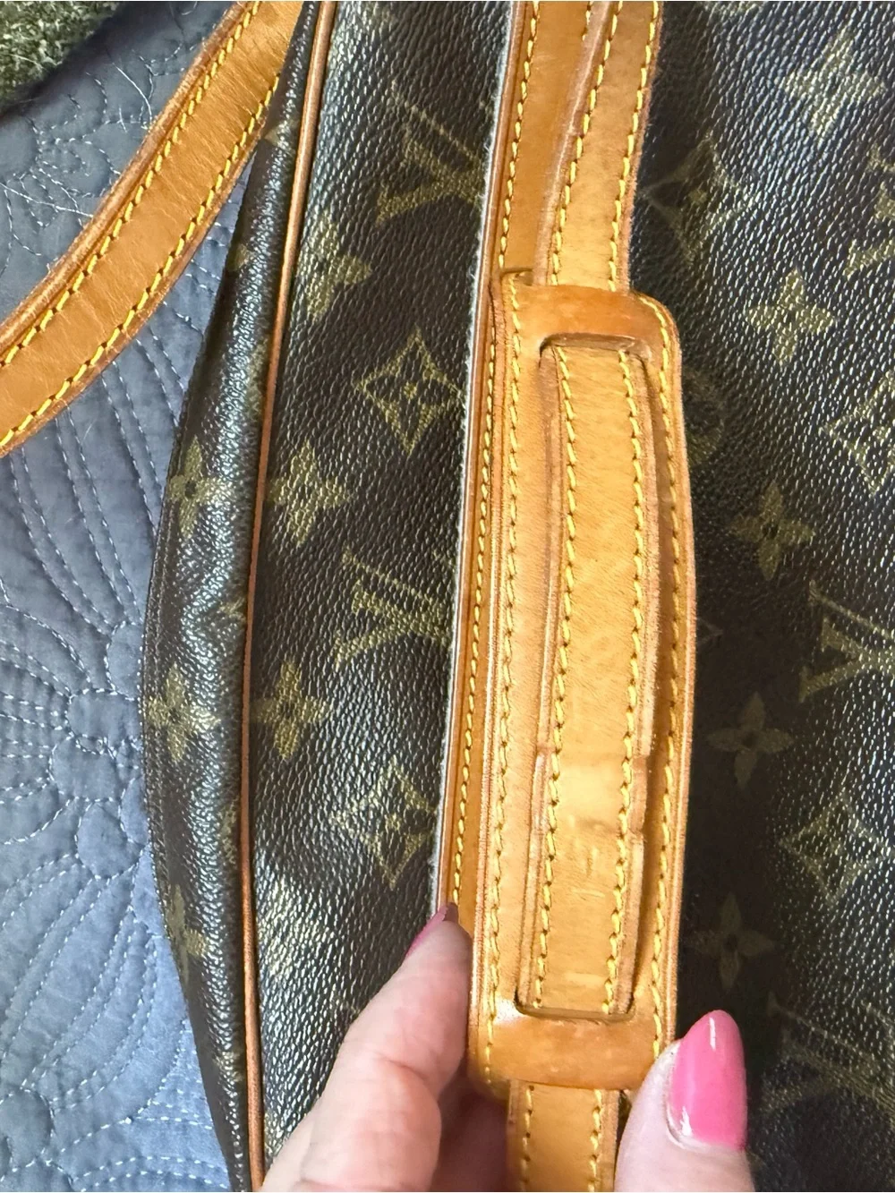 Louis Vuitton serial peeling believe